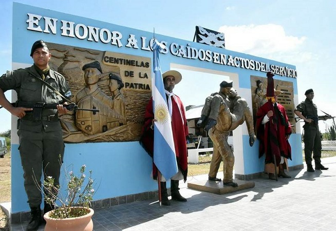 homenaje a gendarmes