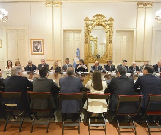 Malestar en el Gobierno por el Presupuesto: no lograron derogar dos leyes clave y apuntan contra gobernadores, entre ellos Sáenz