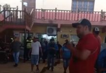 Piqueteros violentos en la Municipalidad de Tartagal