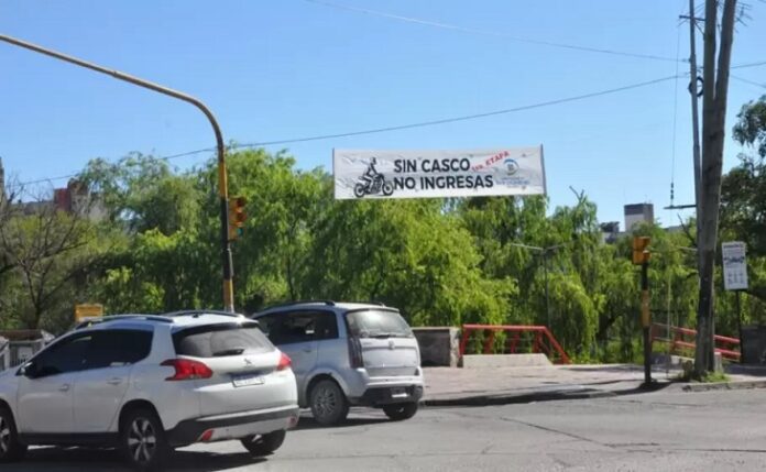 sin casco no ingresas