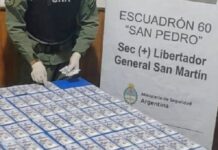 Dos mujeres salieron de Pichanal con 11 mil dólares falsos ocultos bajo la ropa y las detuvieron en Jujuy