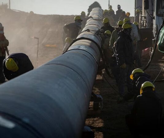 Una empresa India ganó la licitación del gasoducto de Vaca Muerta con una diferencia del 40 % con Techint