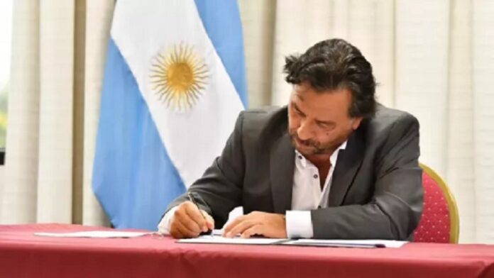 saenz firma decreto