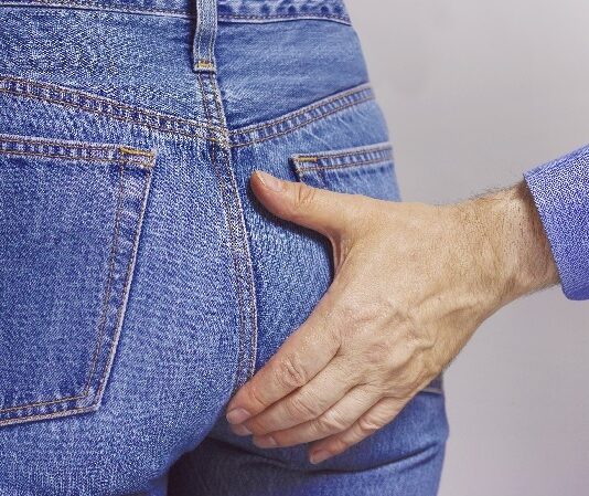 6 meses de prisión condicional por tocarle la “cola” a una empleada en un local comercial de Apolinario Saravia