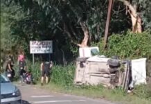 Volcó una camioneta utilitaria en la ruta 51 y los vecinos fueron al rescate