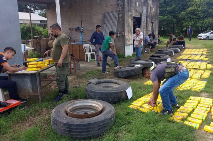 425 kilos de cocaina en ruedas de camion