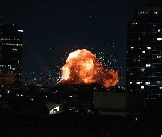 Primeros saldos del bombardeo: más de 200 muertos y de 700 heridos