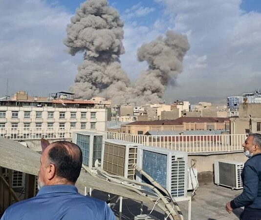 Israel y Estados Unidos bombardearon Irán y Teherán ya inició una contraofensiva