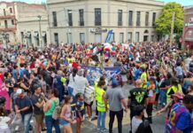 El carnaval movilizó a miles de personas en distintos puntos de la ciudad