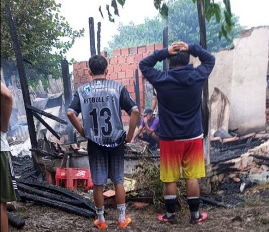 Un incendio arrasó con una humilde vivienda en Barrio 4 de Junio en Orán: murieron dos perritos