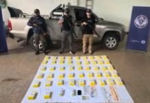 En Purmamarca intentaron escapar en una camioneta con 60 kilos de cocaína.