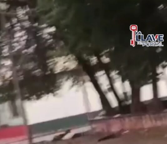 Un rayo cayó a metros de un abuelo que vendia bollos en la plaza de Rosario de Lerma y terminó internado del susto