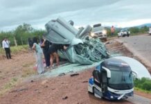 Violento choque frontal entre un colectivo de Flecha Bus y un automóvil en la ruta 68
