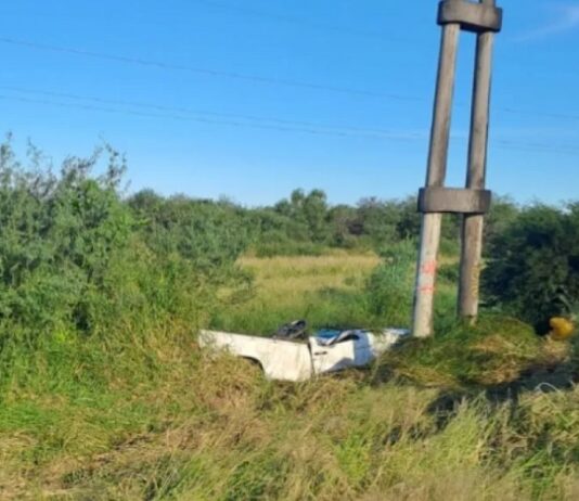 Tragedia vial y misterio en Santiago: dos salteños muertos en un vuelco y con una fortuna en la camioneta