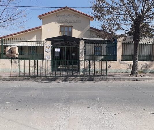 Otra vez la improvisación del ministerio de Educación con los problemas de la escuela 25 de Mayo