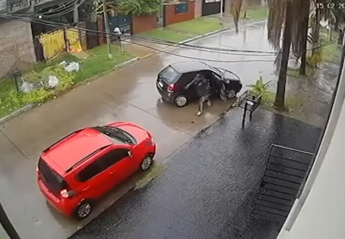 se defendio a los tiros