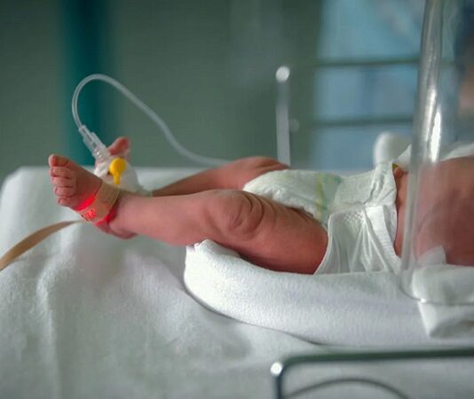 Fueron imputados los padres de una beba de 8 meses internada por lesiones graves