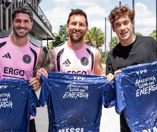 Franco Colapinto cumplió su sueño y conoció a Lionel Messi antes del Gran Premio de Miami de la Fórmula 1