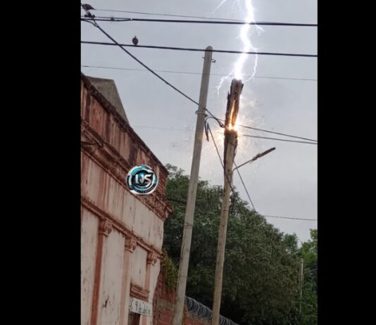 Cayó un rayo en un poste de energía y quemó varios electrodomésticos en La Viña