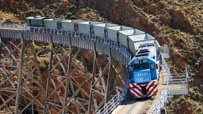 Tren en la polvorilla