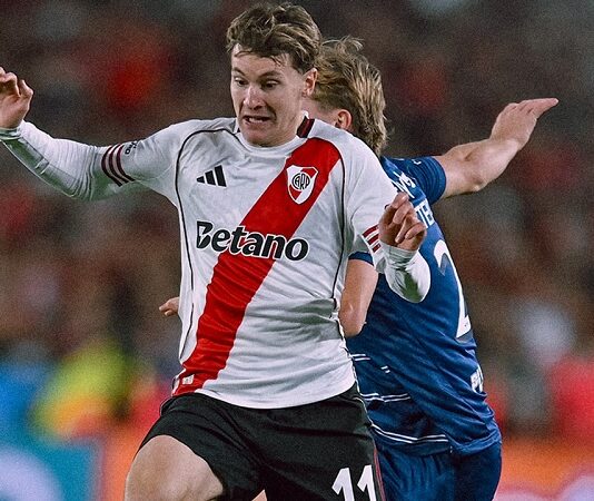 River Plate le ganó con autoridad 2-0 a Gimnasia y accedió a la semifinal del Torneo Apertura