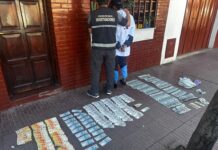 Una pareja detenida por robar dinero desde una camioneta en el pasaje Yapeyú