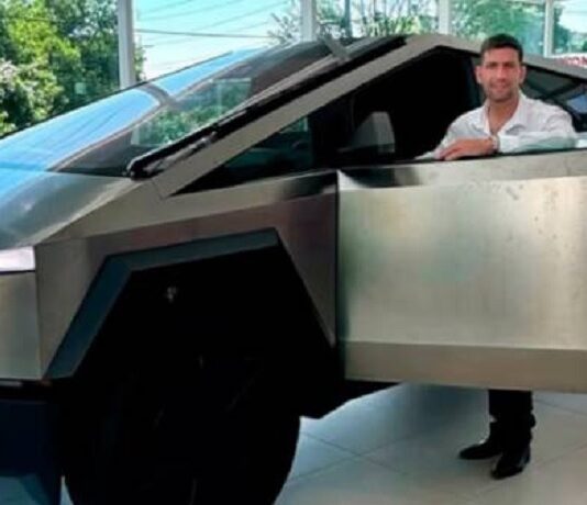 Diputado jujeño apareció en el Congreso con un auto Tesla que cuesta U$S 200 mil