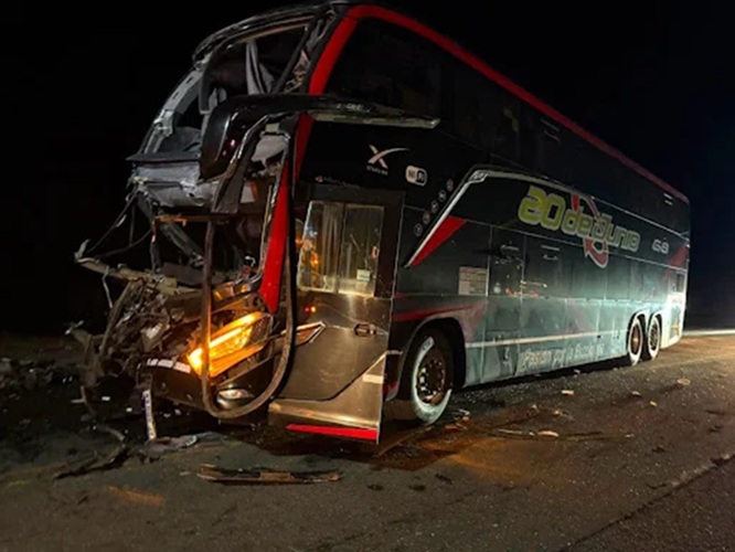 choque colectivo y camion en guemes
