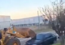 Locura en Entre Ríos: manejaba borracho una retroexcavadora, chocó siete autos y dejó dos heridos