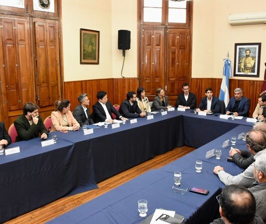 Senadores impulsan programas de formación para que más salteños accedan a empleos en la minería