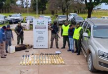 Salta: Un bidón y el olor a combustible permitió descubrir más de 57 kilos de cocaína ocultos en una camioneta