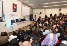 Bajo una fuerte custodia el ministro de Justicia de la Nacion se reunió con Sáenz, visito la Corte de Justicia y la Policia