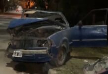 Violento choque sobre la ruta a San Lorenzo: un conductor resultó herido tras impactar contra un poste