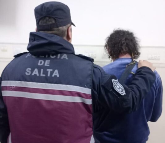 Detienen a un uruguayo vendiendo marihuana en la Plaza 9 de Julio