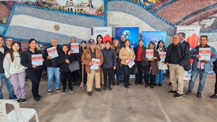 entrega de escrituras en R Frontera