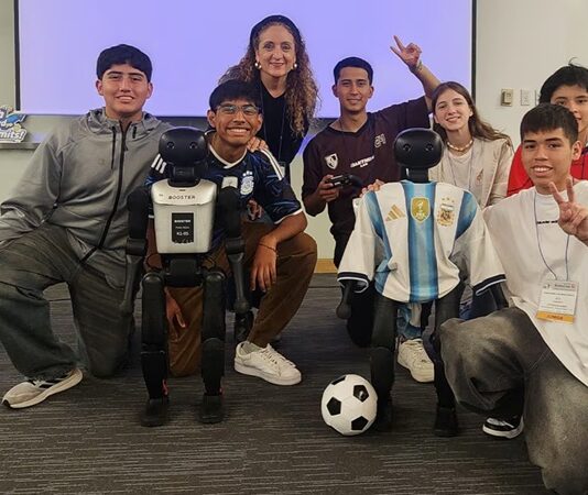Dos adolescentes salteños lograron el primer puesto en un desafío del Mundial de Robótica en Corea
