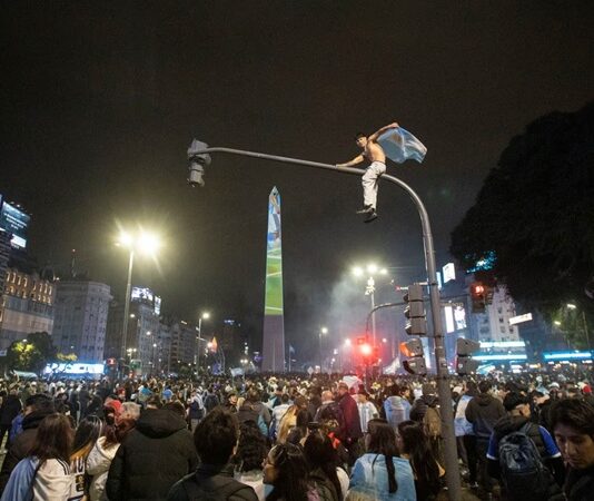 Dos personas murieron durante la final del Mundial entre Argentina y España