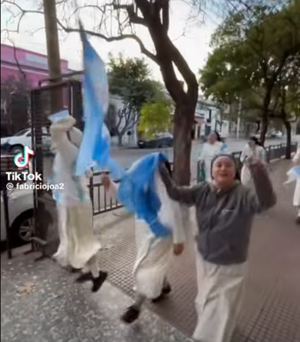monjas de oran festejando