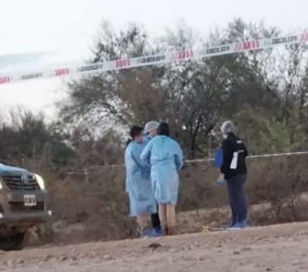 murio una mujer al caer sobre un machete