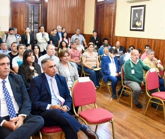 Tensión y cruce de posturas en la audiencia pública por los pliegos de la Auditoría General