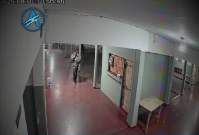 robo escuela de oran